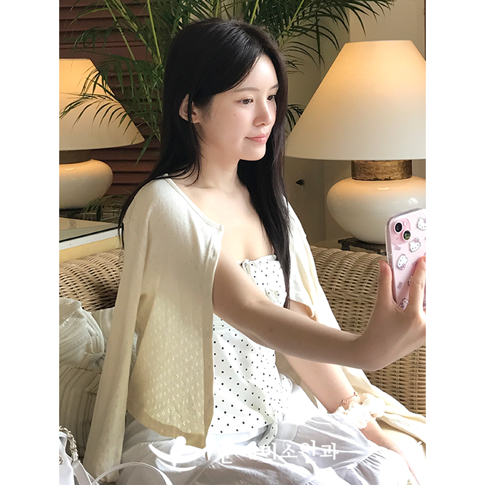 아침에 나가기 전 렌즈를 착용하지 않아도 되어서 편했고, 그 외에 안경을 들고 다니면서 소지하는 것도 불편했는데 그런 것 또한 편리해진 것 같습니다.